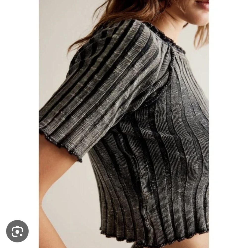 Free People NWOT Meant To Be Tee in Black Heather sz XS - Picture 2 of 12